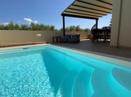 Villa KIMA Heated Pool, villa i Episkopi (Heraklion)