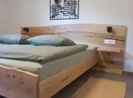 Hiša za Gradom
