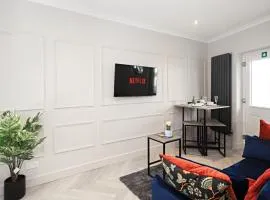 Rayan Heights Cosy 1 bedroom flat sleeps 2 perfect for contractors tourists families - Free parking