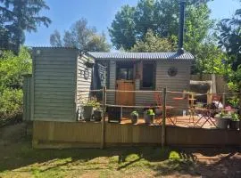Brewers Bolt Cozy Unique Shepherds Hut Dog Friendly Hot Tub!