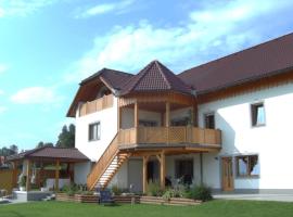Ferienwohnung Weberschläger, hotel v destinaci Ulrichsberg