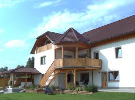 Ferienwohnung Weberschläger, hotel in Ulrichsberg