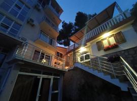 Aparthotel Villa Maja: Gornji Sušanj şehrinde bir apart otel
