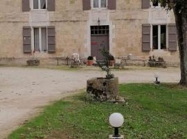 La maison du bonheur, Pension in Montignac-Charente