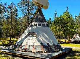Buck And Does Tipi - 20' - Sleeps Up To 4, luxusní stan v destinaci O'Brien