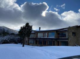 Casa en Arelauquen Golf & Country Club Bariloche, ξενοδοχείο στο Σαν Κάρλος ντε Μπαριλότσε