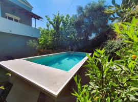 Faeax Guesthouse, casa de hóspedes em Línia