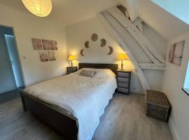 Maison indépendante 4 chambres proche Chartres et Rambouillet, hotel barato en Ymeray