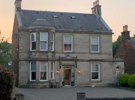 Braidmead House, hotel near Dundonald Golf Course, Irvine