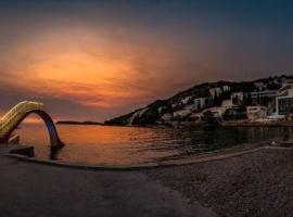 Beachfront Dubrovnik Villa，位于杜布罗夫尼克的酒店