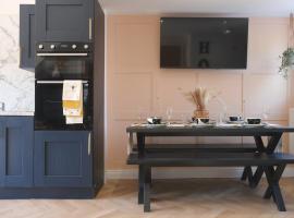 Bee Stays - Long Lane, hotel i Warrington