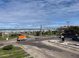 Vista espetacular beira mar - Capão da Canoa, hotel in Capão da Canoa