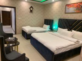 Hotel Defence View, отель типа «постель и завтрак» в Лахоре