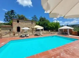 in Castiglion Fiorentino with private pool