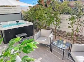 The Encino - luxury seaside suite
