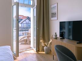 Kapitänshaus Friedrich Franz - Premium Apartments 200 Meter vom Strand und Alten Strom, apartemen di Warnemunde