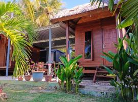 Yellow Coco Gili Gede, hotel na may parking sa Gili Gede