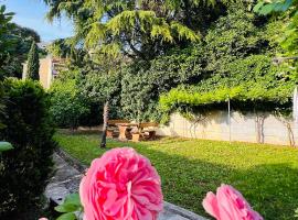 Villa Verde Piran, Authentic Mediterranean Stay - Newly Opened, bed and breakfast en Piran