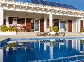 Bini Sole - Villa de lujo con piscina en Menorca, casa o chalet en Binibeca