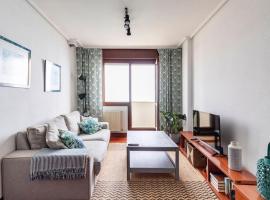 Precioso apartamento en la misma playa de Isla, hotel in Isla