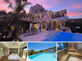 NEW LUXURY VILLA : 7 BEDROOMS : POOL : GYM : SPA, cabaña o casa de campo en Marbella