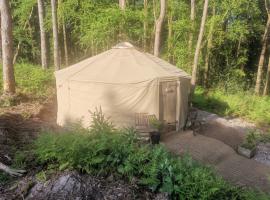 Sweet Hill Eco Fort Aug 15th 2024 to Sept 13th 2024, glamping in Exeter