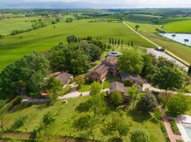 Equo Suites, luxury hotel in Petrignano sul Lago