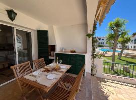 COACH HOUSE by SOM Menorca, hotel a Son Parc