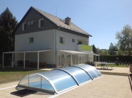 Penzion Zelená zahrada, cheap hotel in Kladenské Rovné