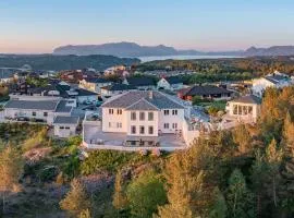 Villa Freya with stunning sea view