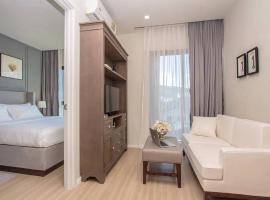 DLUX Condominium Chalong Phuket, hotel v destinaci Ban Klang