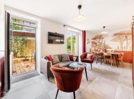 LE ROCHER- Belle maison de charme -Jardin/Parking, bed and breakfast en Cancale