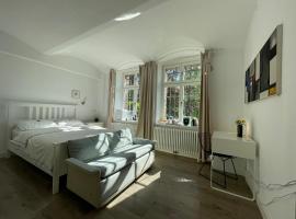 Villa Krafft Bed&Breakfast, cheap hotel in Waake