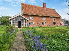 Corner Farm Cottage, holiday home in Rumburgh