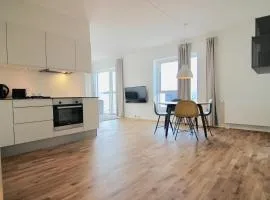 Stunning 2-BR apartment with balconies and beautiful views - 169