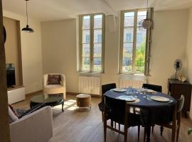 appartement cosy tout confort, hotel com estacionamento em Troyes