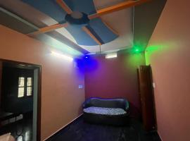 PANMOZHI VILAS HOME STAY, hotel i Tiruvannamalai