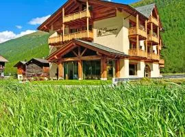 Camino Rustic Chic Hotel