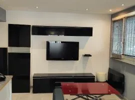 NÎMES Studio meublé 27 m²