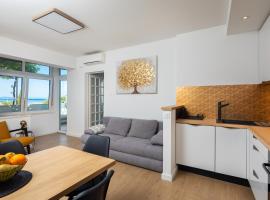 East Side Apartment, hotel v Omiši