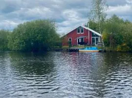 Ferienhaus am See, (1-7 Pers.) Tretboot, Sauna, Whirlpool, Kamin, Kinderspieleparadies