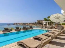 Katina Beach Villa