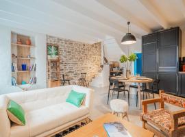 Holiday Home L'Annexe by Interhome, hotel in La Richardais