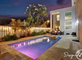 Dream House 5 Bedroom w Amazing Heated POOL, hotel in Hollywood
