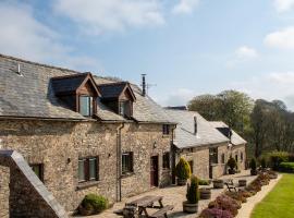 West Hollowcombe Farm, hotel with parking in Dulverton