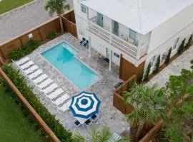 Luxury Home with Pool Golf Cart 4 Min to Beach