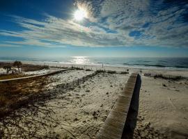 The Beach is Only Steps Away (F2) BEACHFRONT - Sleeps 8, Hotel in Gulf Shores