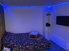 Studio fonctionnel & central proche paris, hotel in Villeneuve-Saint-Georges