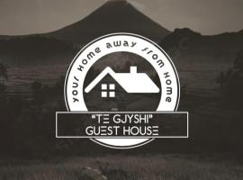 'TE GJYSHI' GUEST HOUSE, hotel with parking in Përmet