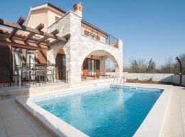 Gradina에 위치한 홀리데이 홈 Villa With Pool in Croatia Vrsar